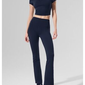 Alo High-Waist Airbrush Flared Leggings - Navy